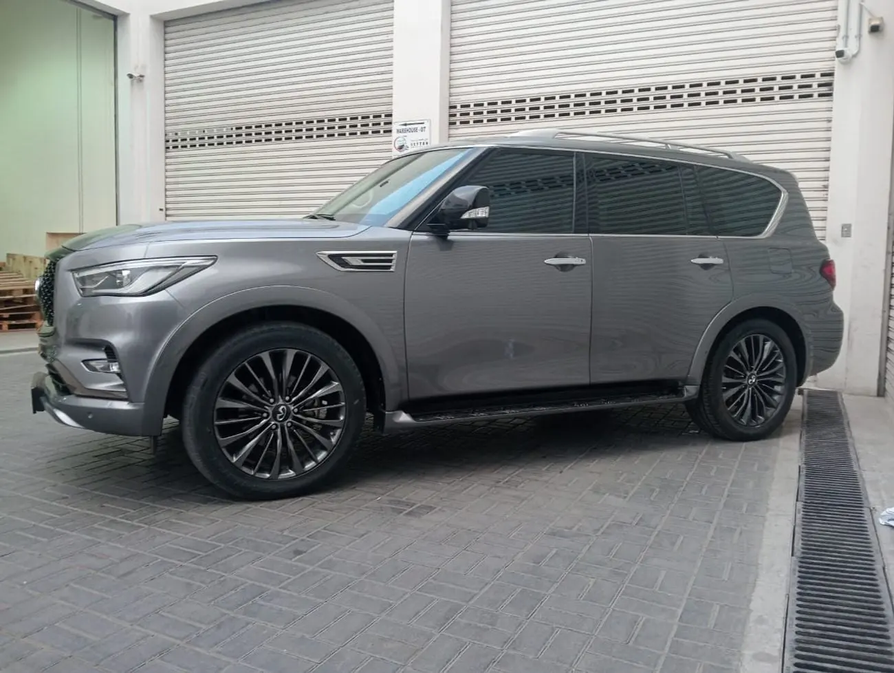 Infiniti QX80 2021