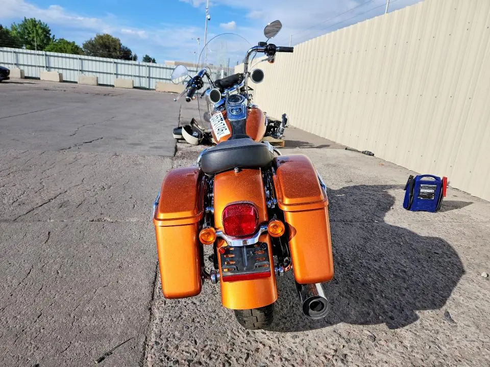 HARLEY-DAVIDSON FL 2014
