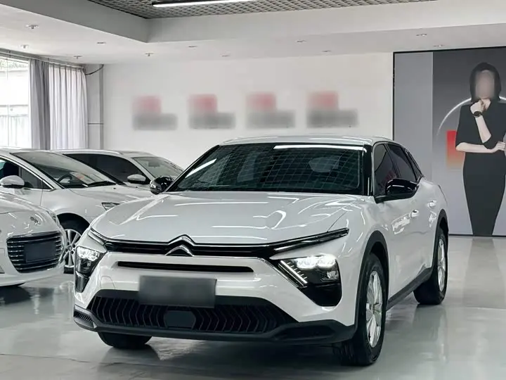 Citroen C5 X 2025 2025款 1.6T 海外版