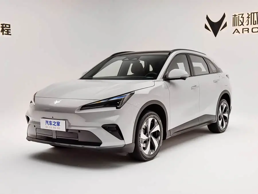 BAIC Arcfox Alpha T5 2026 2026款 增程 1215 元境智行版