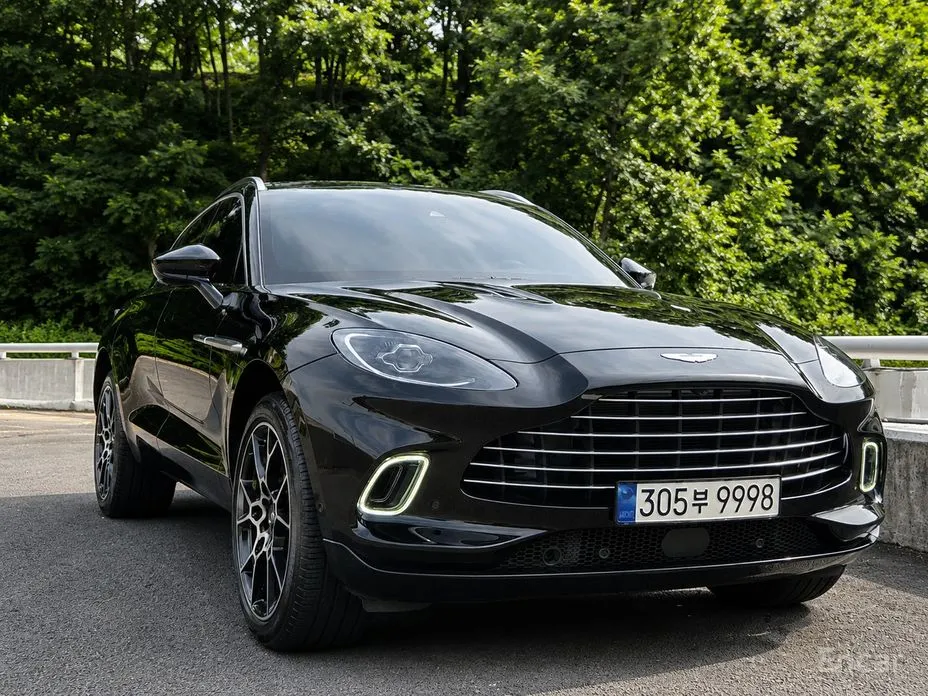 Aston Martin DBX 2020 4.0 V8