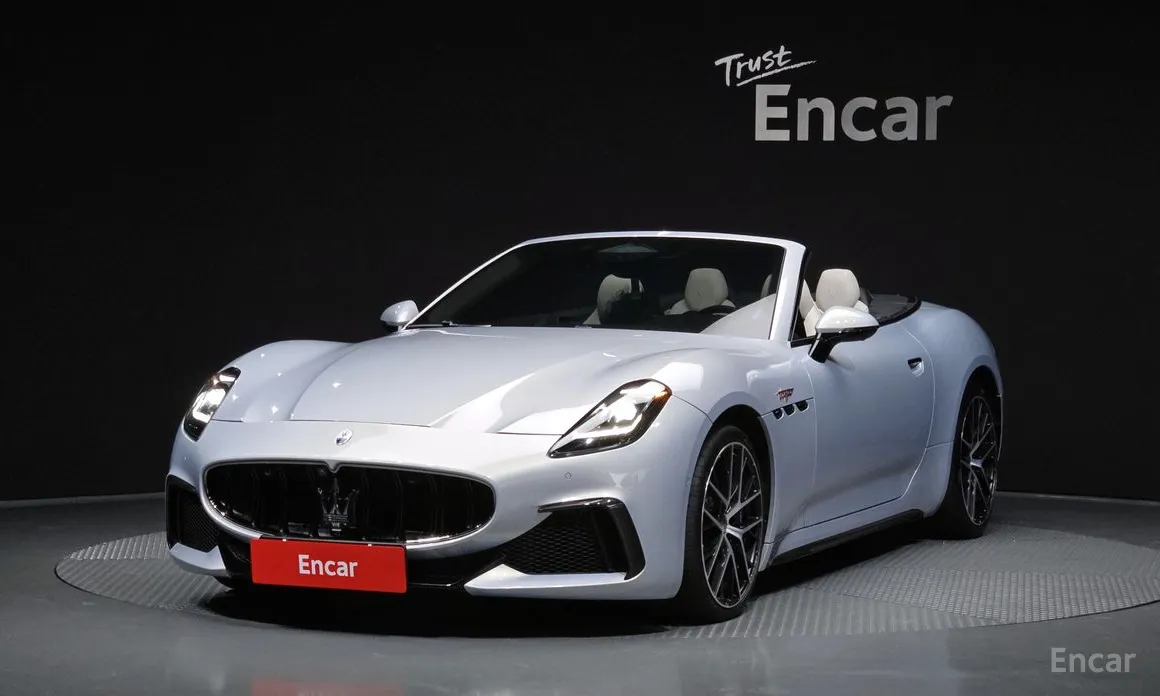Maserati GranCabrio 2024 3.0 V6 Trofeo