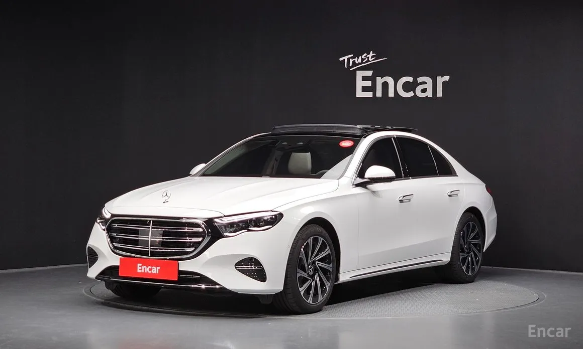 Mercedes-Benz E-Class 2024 E300 4MATIC Exclusive