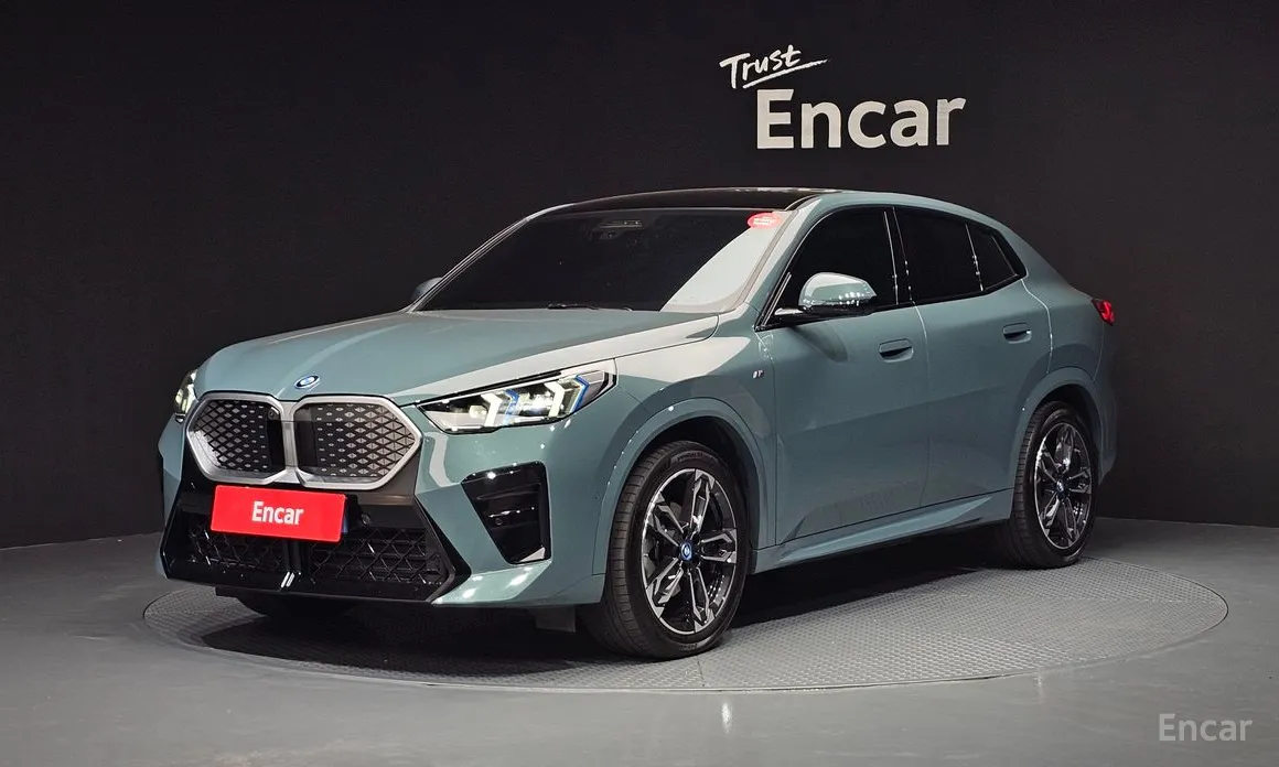 BMW iX2 2025 eDrive 20 M Sport