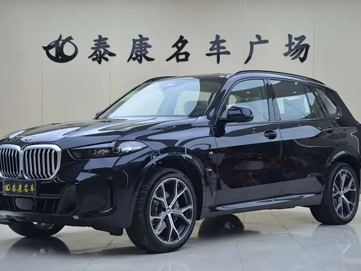 BMW X5 2026 2026款 改款 xDrive 30Li 尊享型M运动曜夜套装
