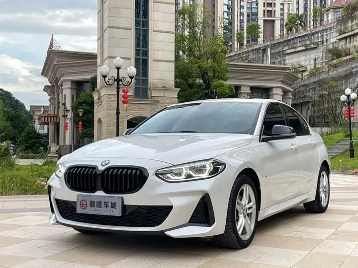 BMW 1 Series 2023 2023款 120i M运动曜夜版