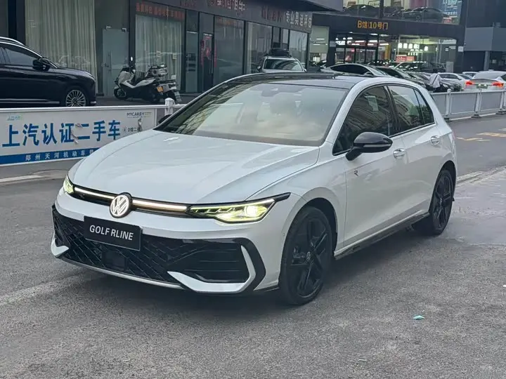 2025 Volkswagen Golf