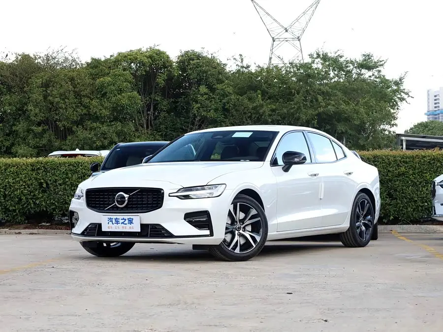 Volvo S60 2027 2027款 B4 智远运动版