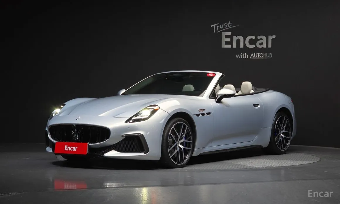 Maserati GranCabrio 2024 3.0 V6 Trofeo