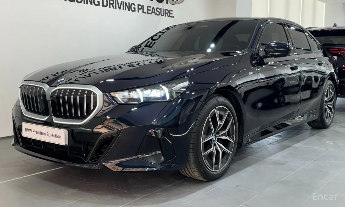 BMW 5 Series 2023 520i M Sport
