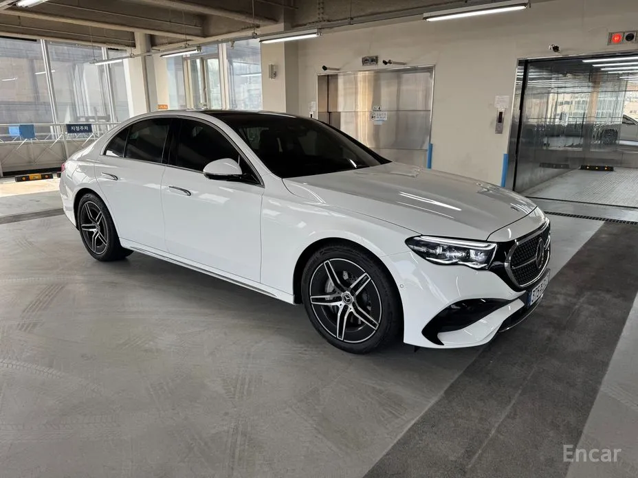 Mercedes-Benz E-Class 2024 E300 4MATIC AMG Line