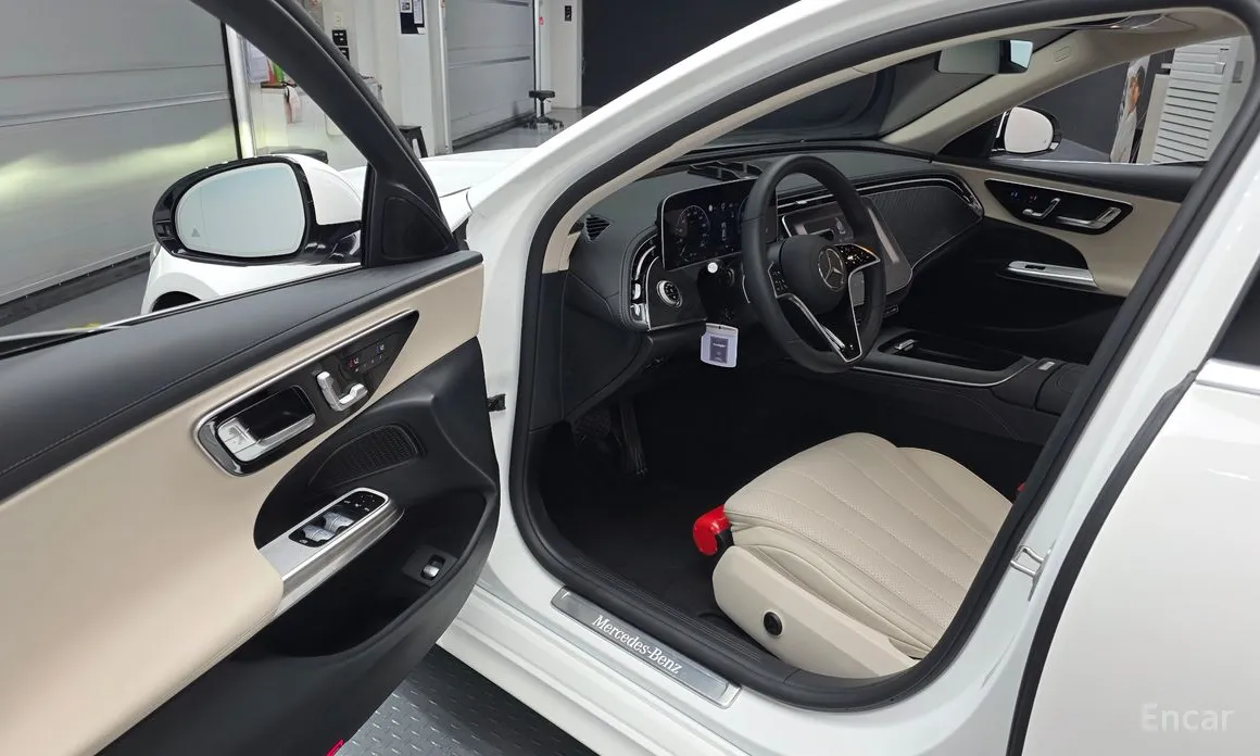 Mercedes-Benz E-Class 2024 E200 Avantgarde