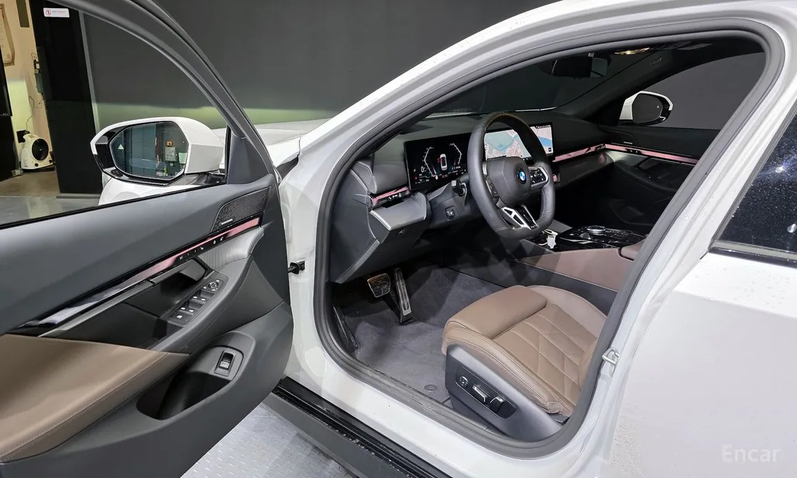 BMW 5 Series 2023 520i M Sport