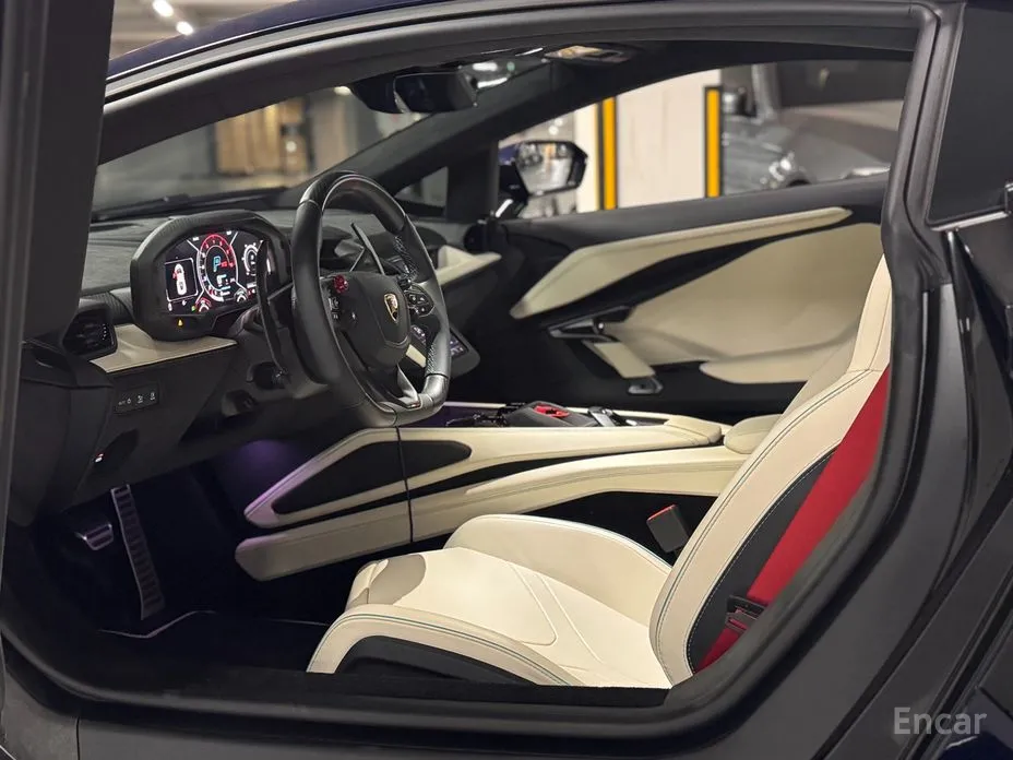 Lamborghini Revuelto 2025 6.5 V12