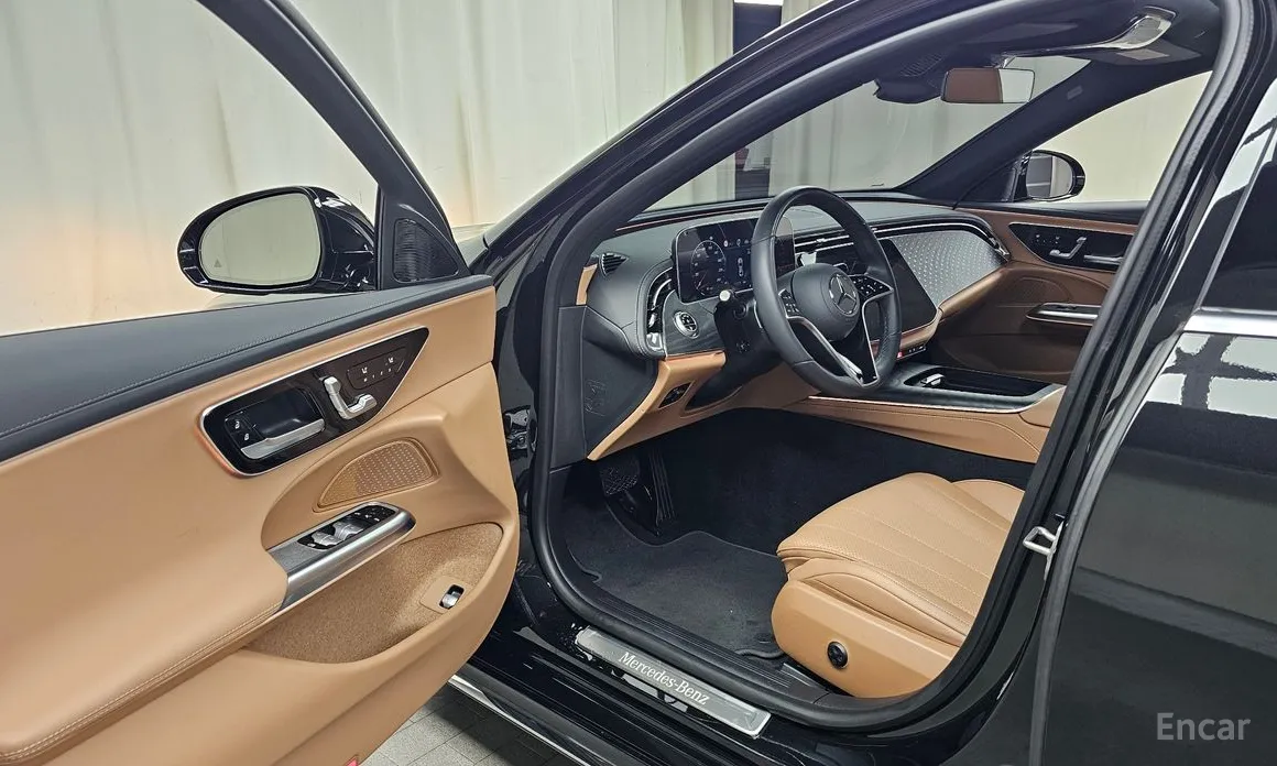 Mercedes-Benz E-Class 2024 E220d 4MATIC Exclusive