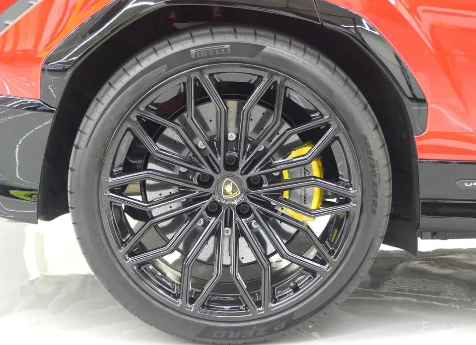 Lamborghini Urus 2018 4.0 V8 SE