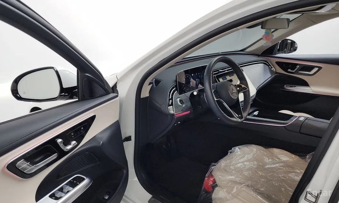 Mercedes-Benz E-Class 2024 E200 Avantgarde