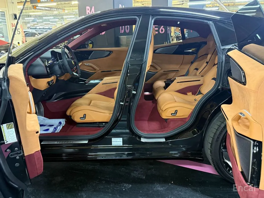 Ferrari Purosangue 2022 6.5 V12