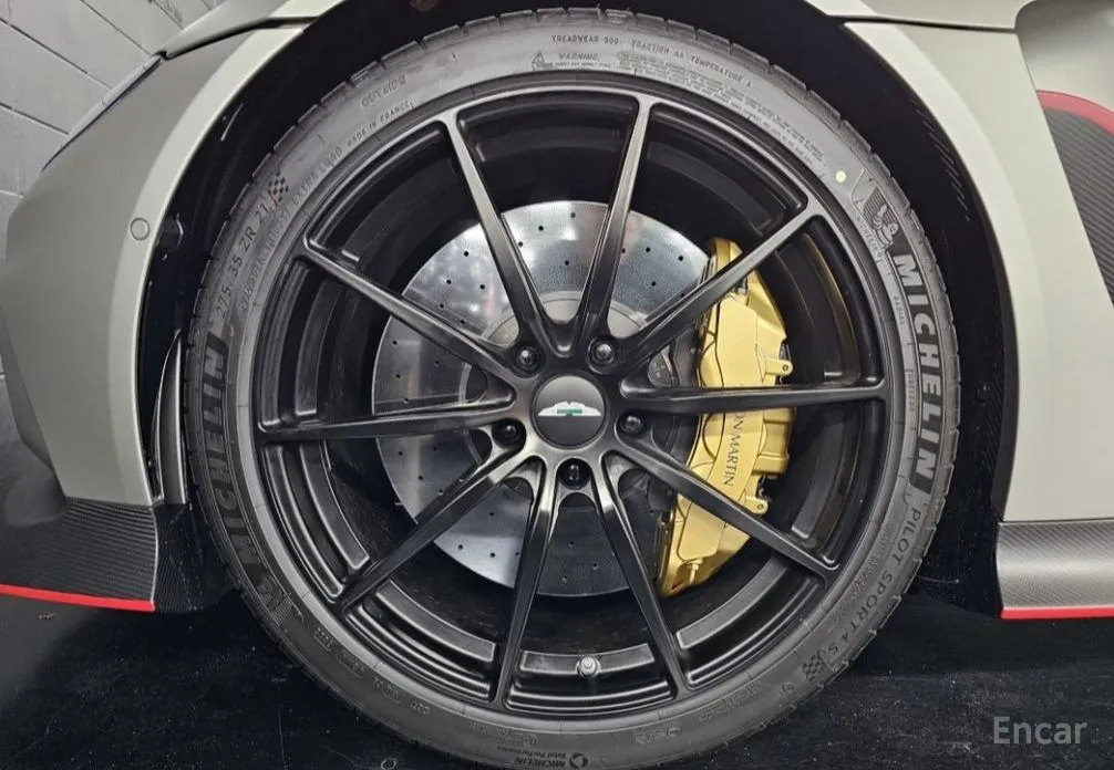 Aston Martin Vantage 2018 5.2 V12 Final Edition