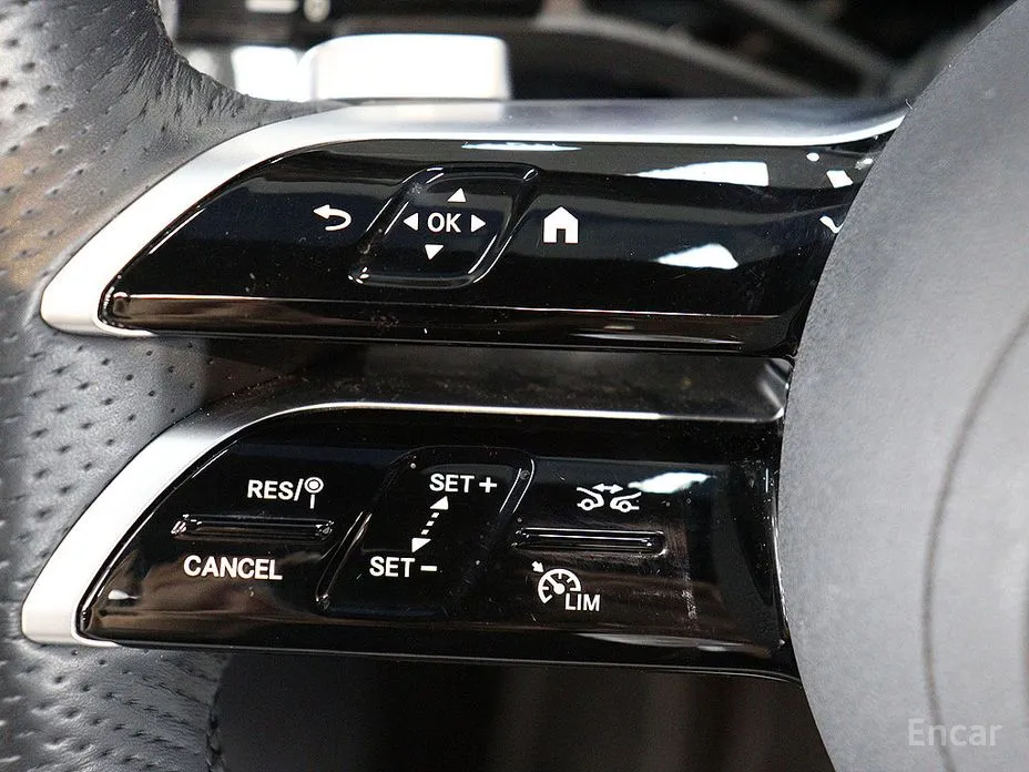 Mercedes-Benz E-Class 2024 E300 4MATIC AMG Line