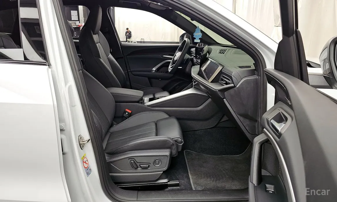 Audi Q5 2025 40 TDI Quattro S Line Black Edition
