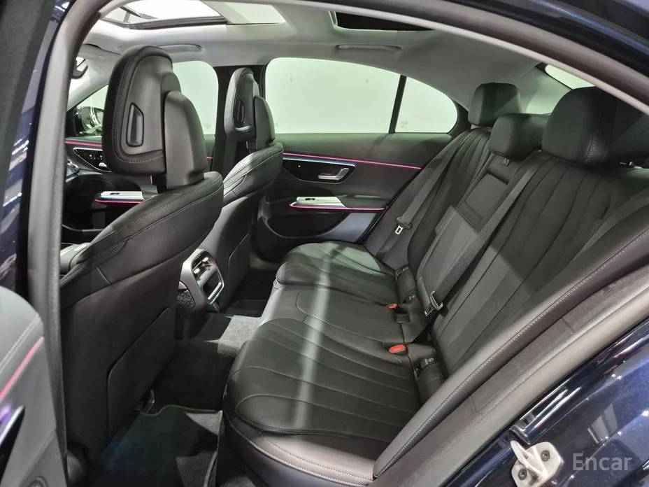 Mercedes-Benz E-Class 2024 E220d 4MATIC Exclusive