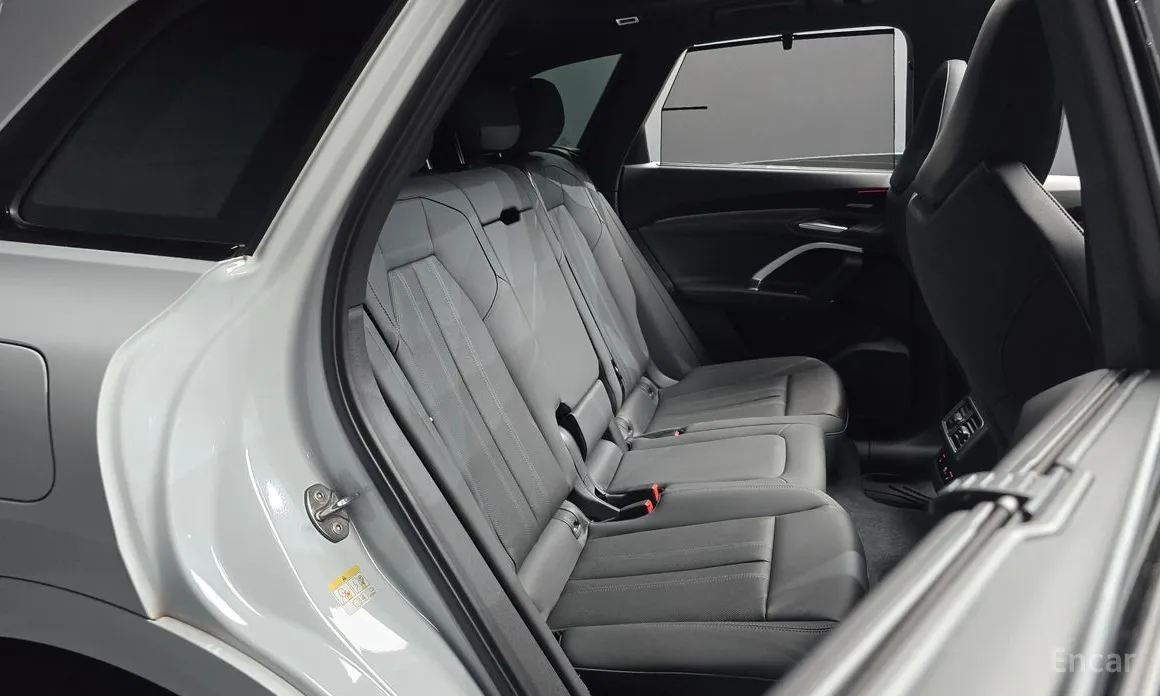 Audi Q5 2025 40 TDI Quattro S Line Black Edition
