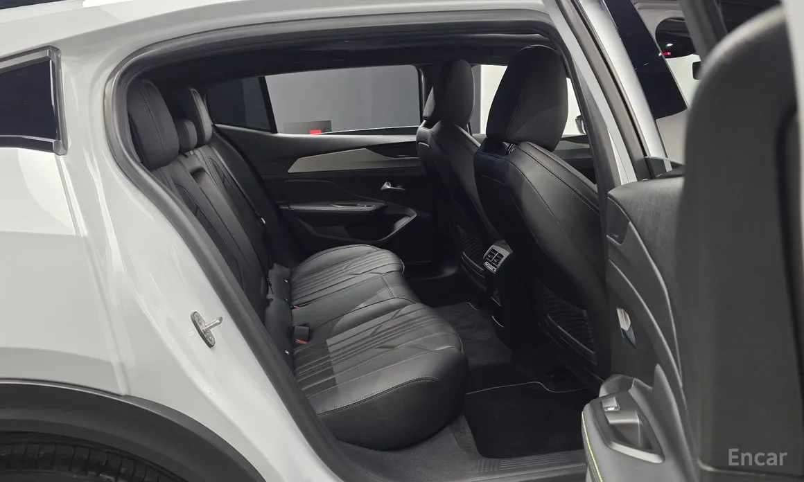 Peugeot 408 2023 1.2 Pure Tech GT