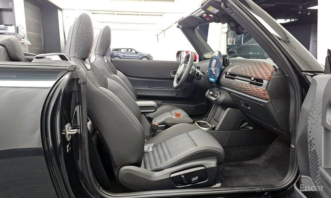 Mini Cooper Convertible 2025 JCW
