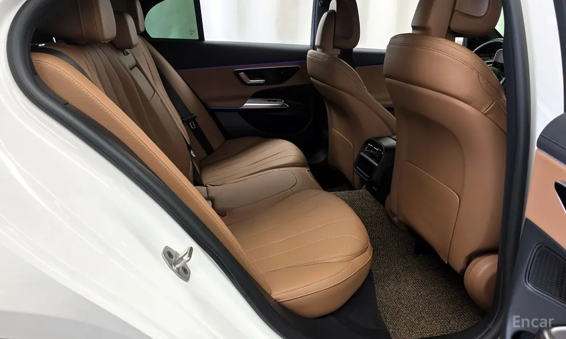 Mercedes-Benz E-Class 2024 E200 Avantgarde