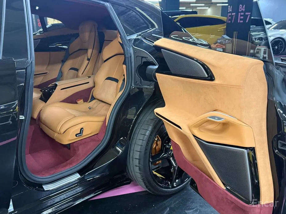 Ferrari Purosangue 2022 6.5 V12