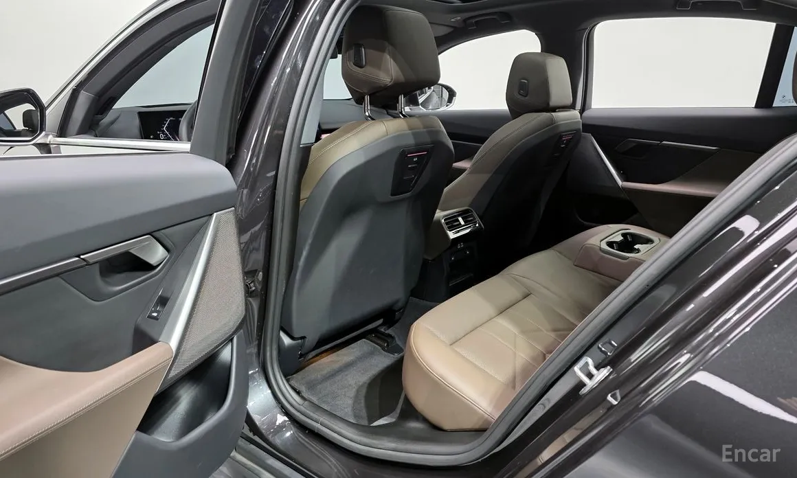 BMW 5 Series 2023 520i