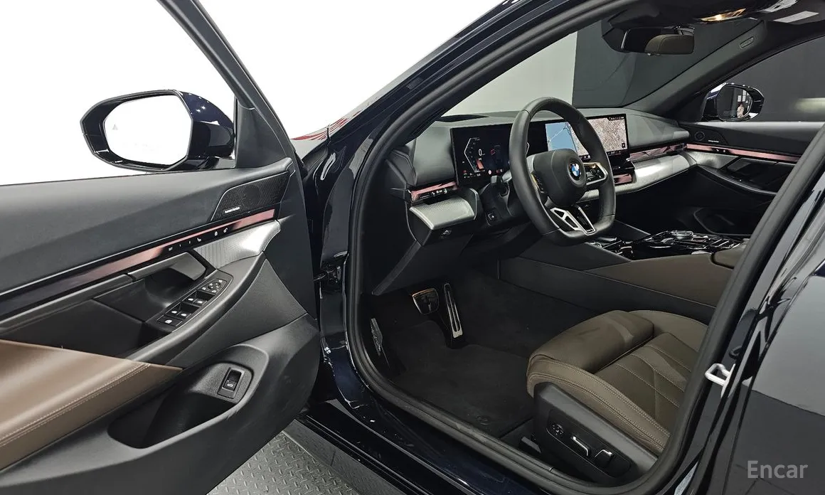 BMW 5 Series 2023 520i M Sport