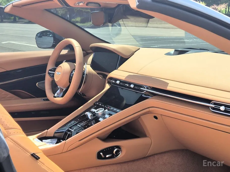 Aston Martin DB12 2023 4.0 V8 Volante