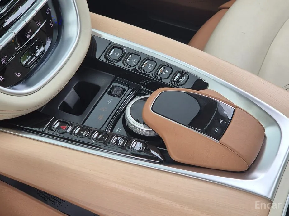 Aston Martin DBX 2020 4.0 V8