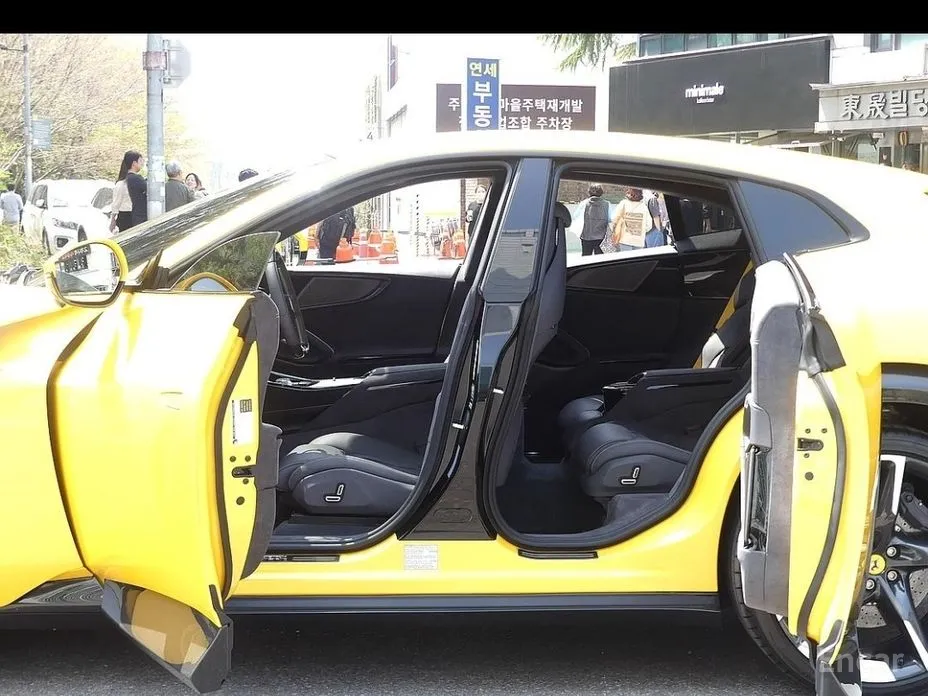 Ferrari Purosangue 2022 6.5 V12