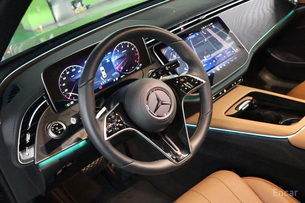Фото 12 - Mercedes-Benz E-Class