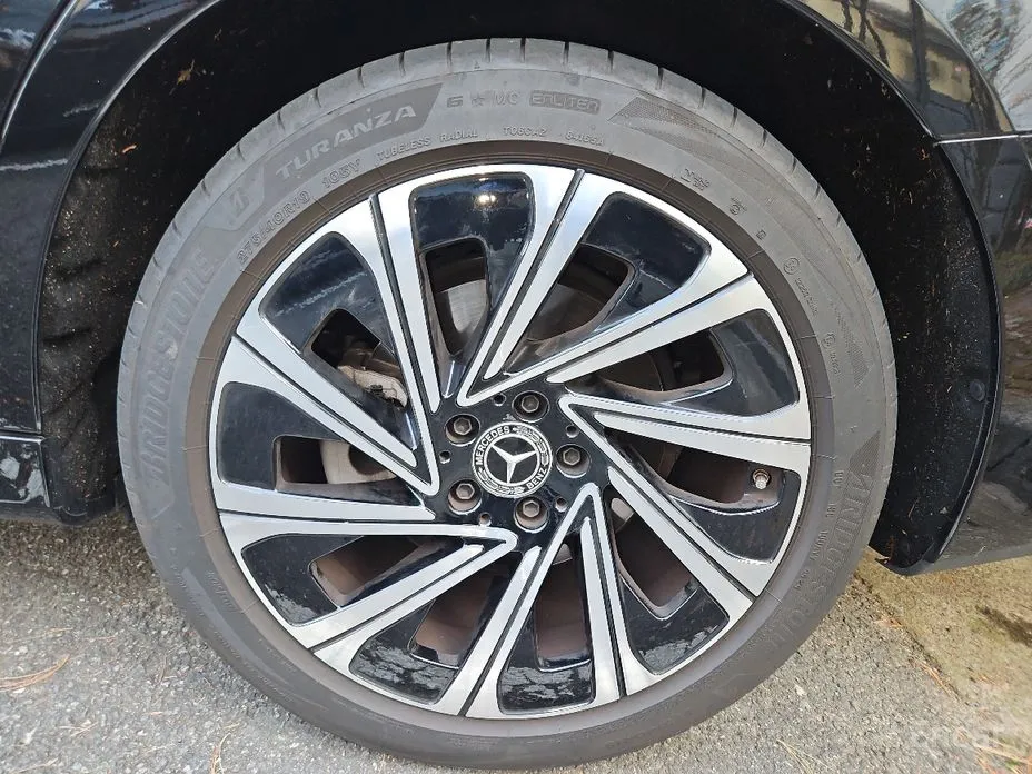 Mercedes-Benz E-Class 2024 E300 4MATIC Exclusive