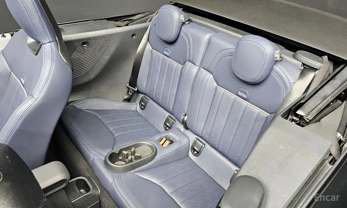 Mini Cooper Convertible 2025 Favoured