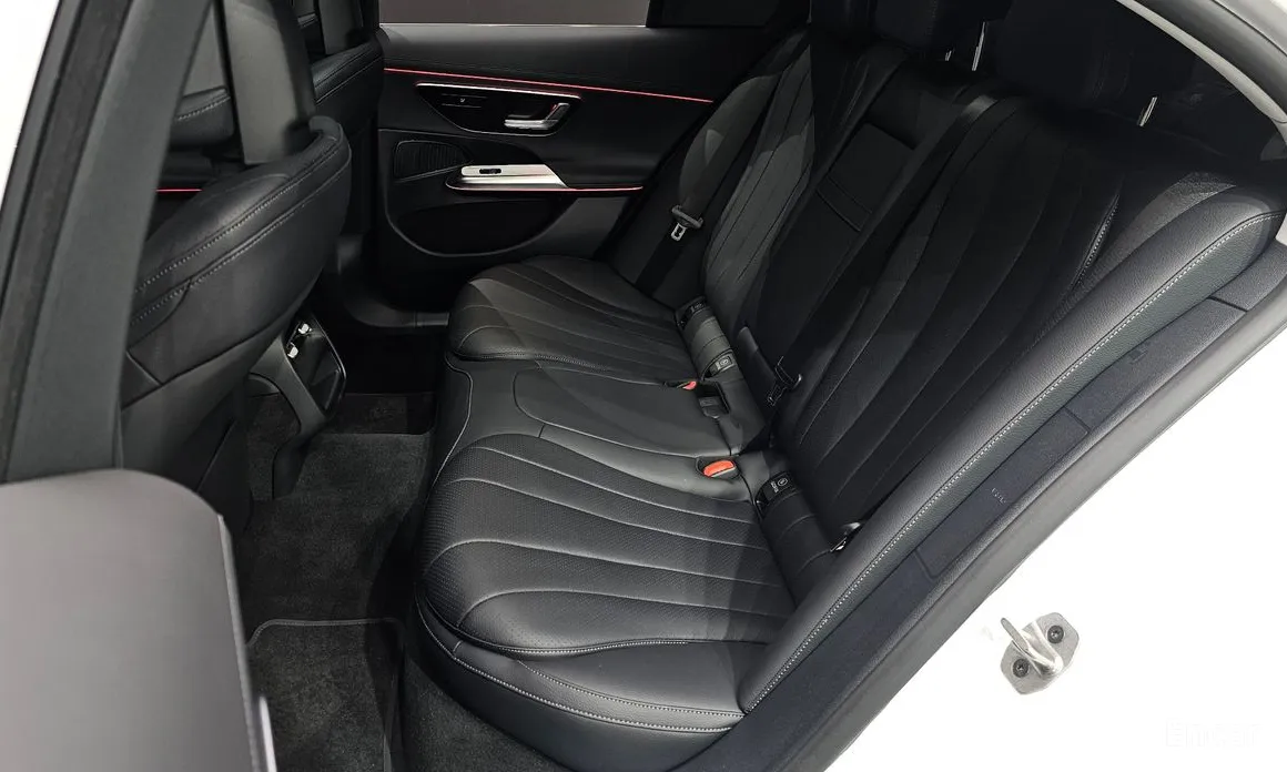 Mercedes-Benz E-Class 2024 E200 Avantgarde