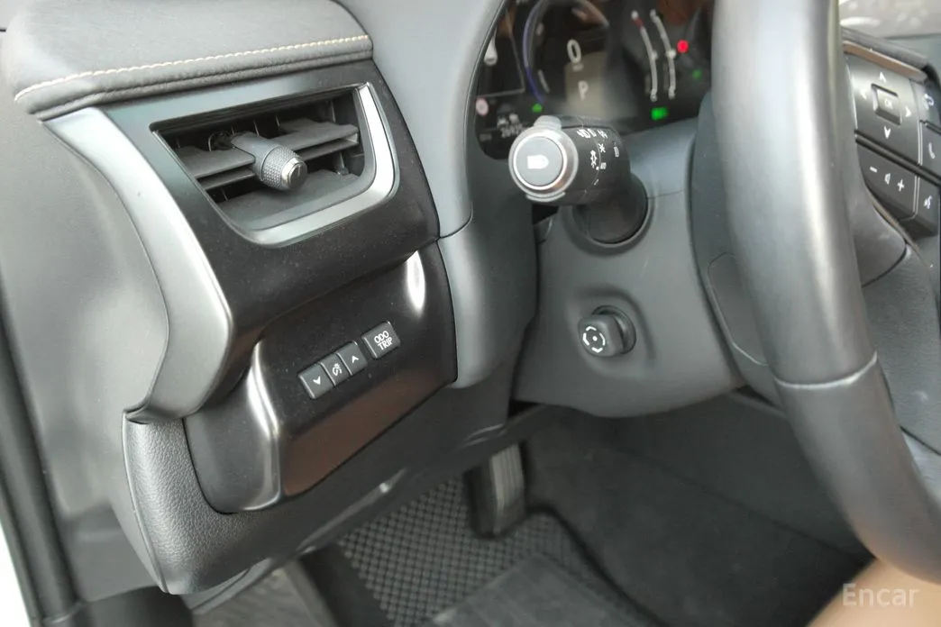 Lexus UX 2024 2.0 2WD