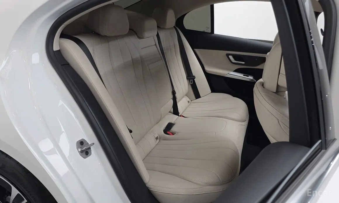 Mercedes-Benz E-Class 2024 E200 Avantgarde