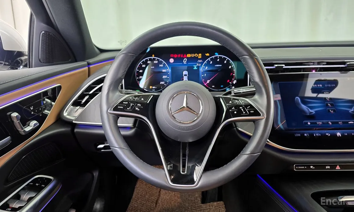 Mercedes-Benz E-Class 2024 E200 Avantgarde