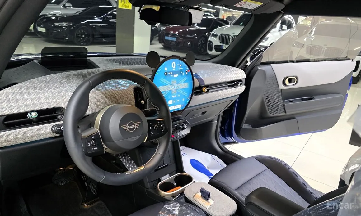 Mini Cooper Convertible 2025 Favoured