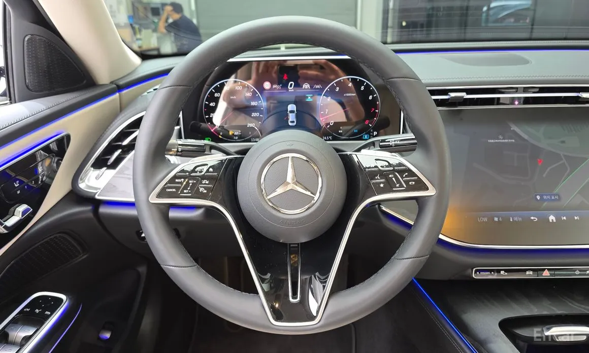 Mercedes-Benz E-Class 2024 E200 Avantgarde