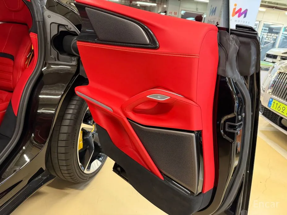Ferrari Purosangue 2022 6.5 V12