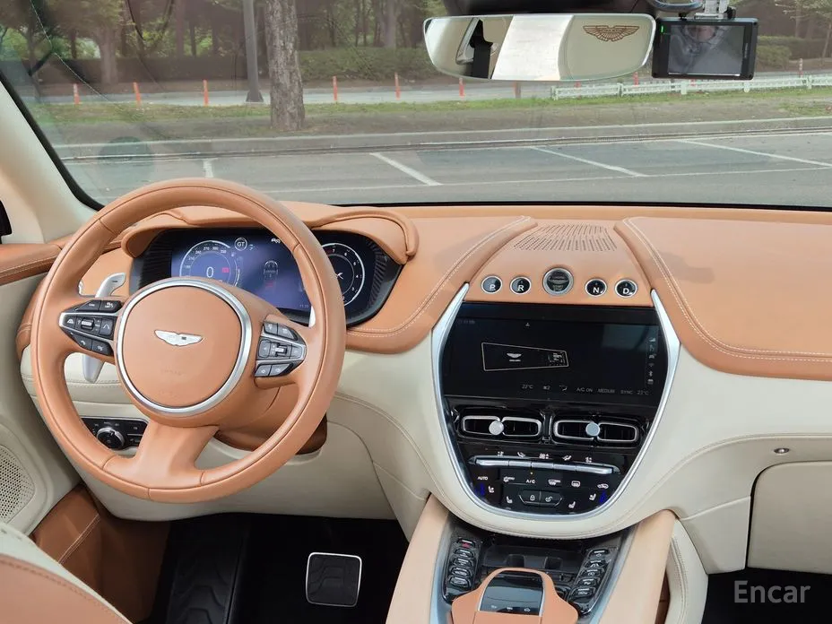 Aston Martin DBX 2020 4.0 V8