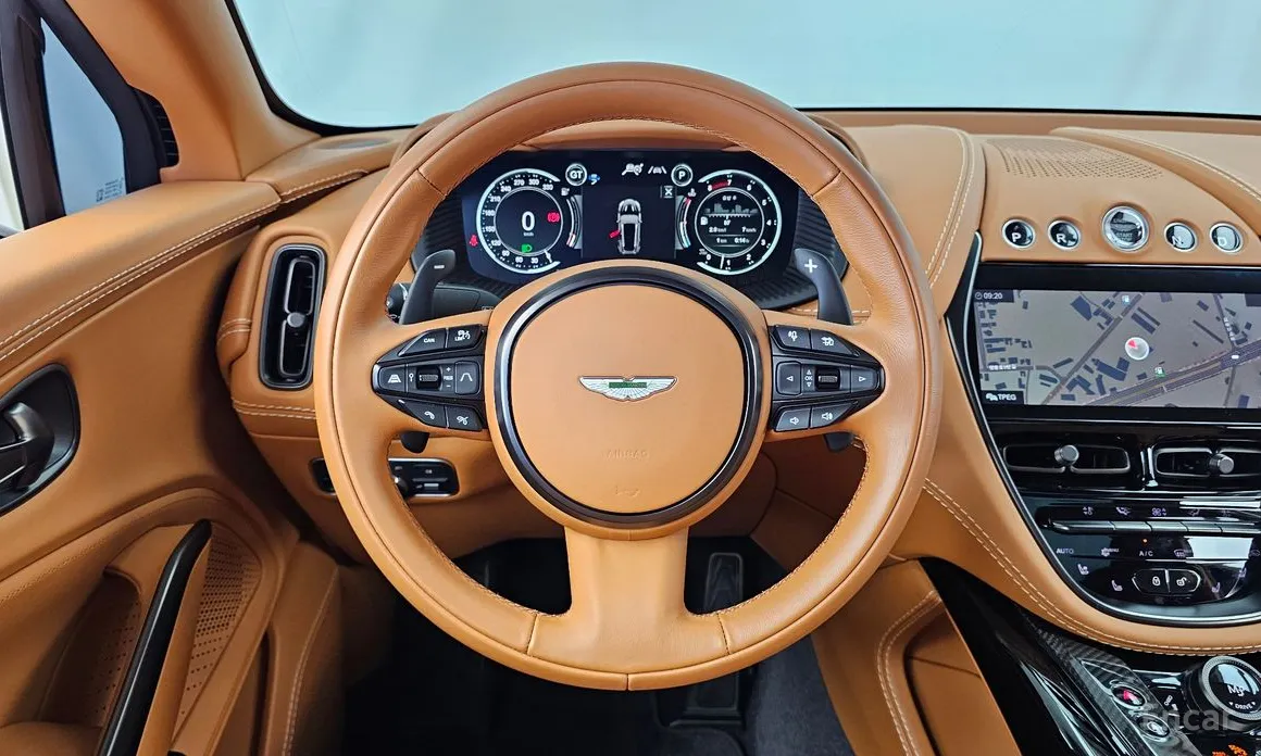 Aston Martin DBX 2020 4.0 V8 707