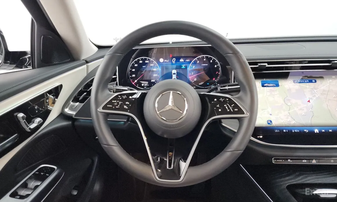 Mercedes-Benz E-Class 2024 E200 Avantgarde