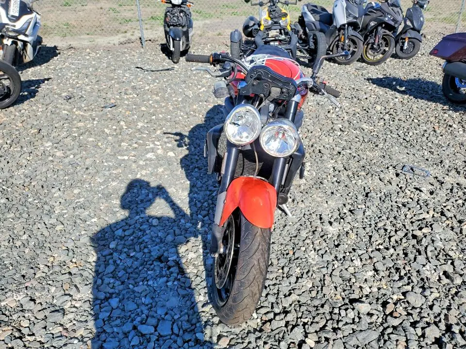 TRIUMPH SPEEDTRIPL 2008